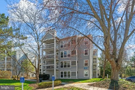3179 SUMMIT SQUARE DRIVE 2-E1 - Photo 1