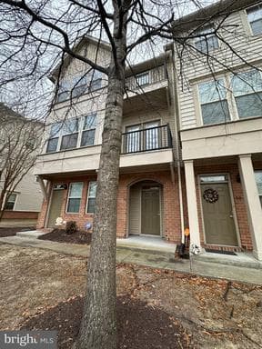 78 Zenith Loop, Newport News, VA 23601-1271, United States - Photo 1