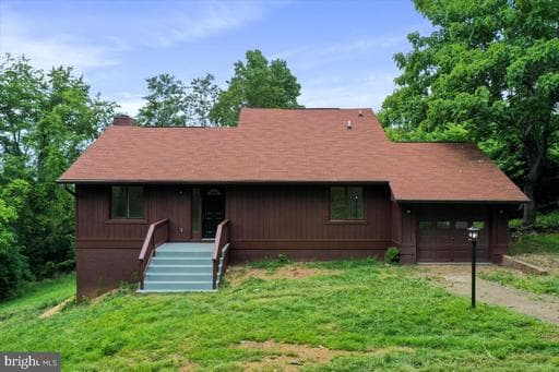 143 ZINN WAY - Photo 1