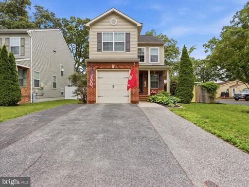 7742 LAWRENCE AVENUE - Photo 1