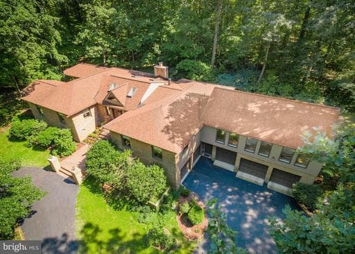 951 CAPTAIN HICKORY DR,GREAT FALLS,VA,22066,FAIRFAX - Photo 1