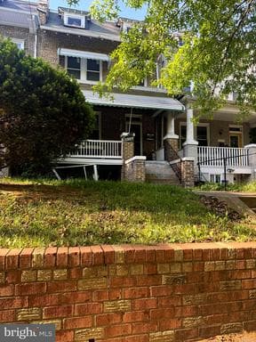 1327 NW SHEPHERD STREET - Photo 1
