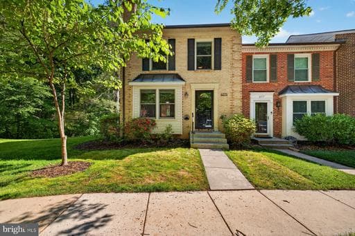 6275 KERRYDALE DRIVE - Photo 1