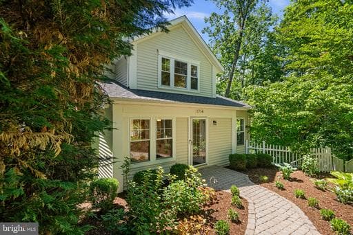 1714 BROADLEE TRAIL - Photo 1