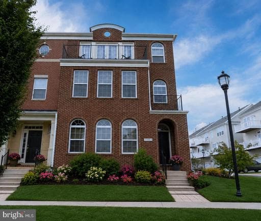 19446 Coppermine Sq, Leesburg, VA 20176-6548, United States - Photo 1