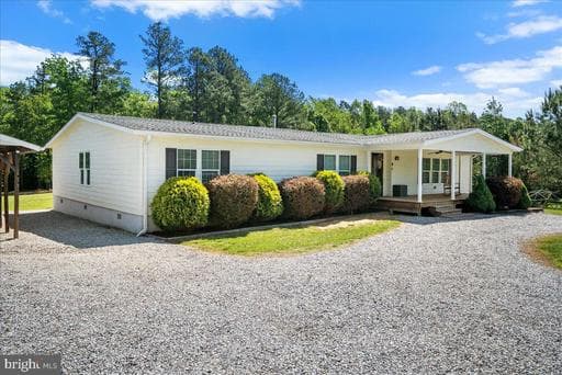 523 Three Flags Dr, Kenbridge, VA 23944-3327, United States - Photo 1