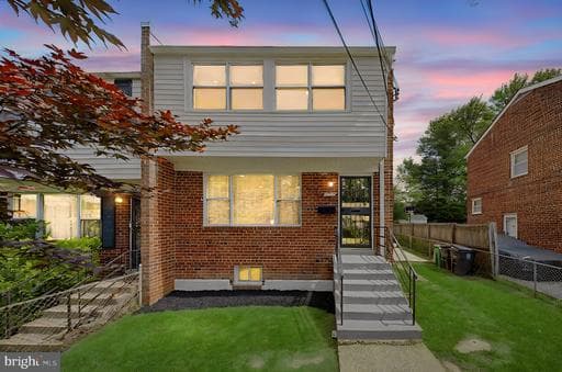 3518 DUNLAP STREET - Photo 1