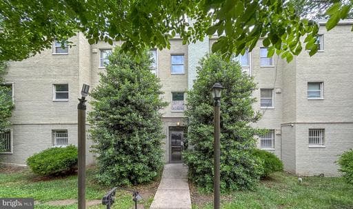 2832 HARTFORD STREET 102