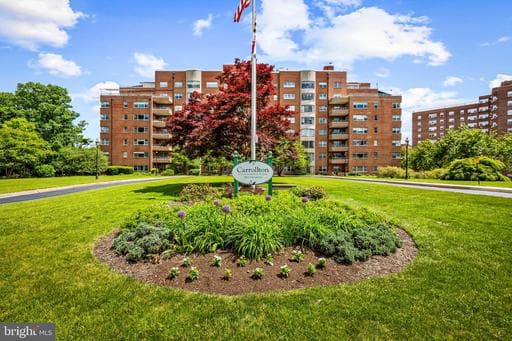3601 GREENWAY 705 - Photo 1