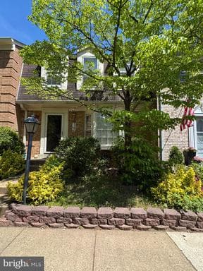 7385 JIRI WOODS COURT - Photo 1