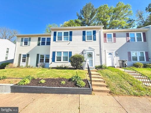 9518 MOOREGATE COURT - Photo 1
