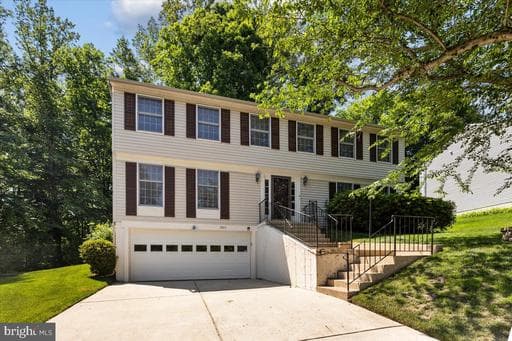 7805 ROUNDABOUT WAY - Photo 1