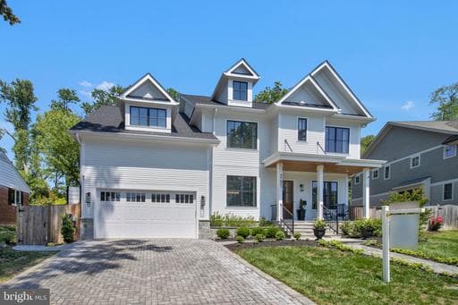 5231 32nd St N, Arlington, VA 22207-1548, United States - Photo 1