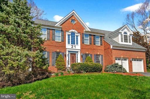 21 HACKETT COURT - Photo 1