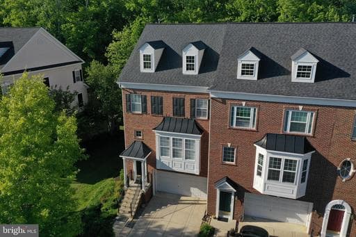 449 PENWOOD DRIVE - Photo 1
