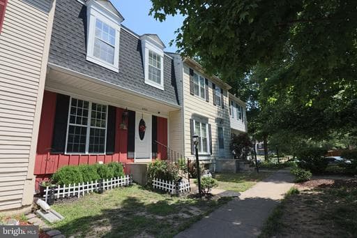 14904 Lady Madonna Ct, Centreville, VA 20120-1855, United States - Photo 1