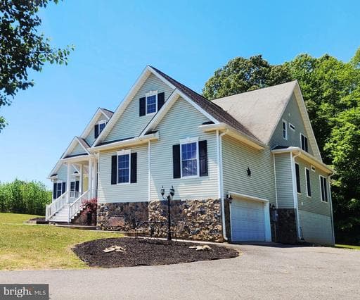 6315 LITTLE ACRES LANE - Photo 1