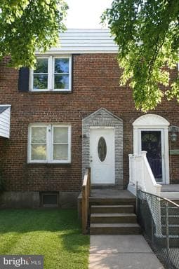 2006 WHISTLER AVENUE - Photo 1