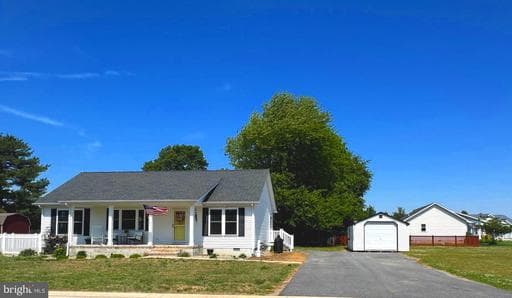 102 Barnes Ct, Hurlock, MD 21643-3950, United States - Photo 1