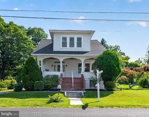 3033 Edgewood Ave, Parkville, MD 21234-4108, United States - Photo 1