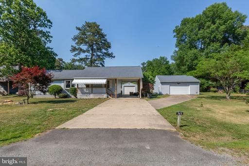 360 Cedar Lane Dr, Colonial Beach, VA 22443-4215, United States