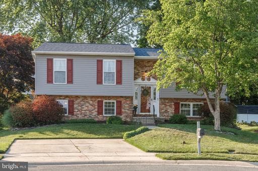 701 MAYTON COURT - Photo 1