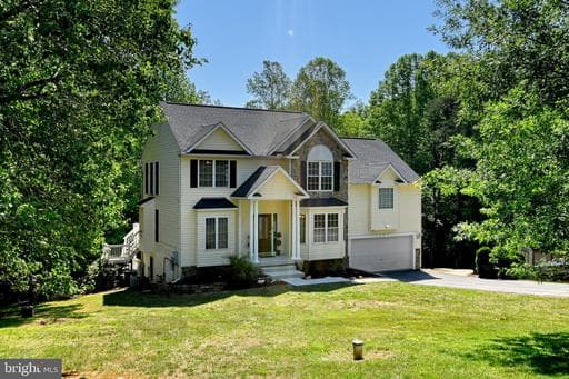 121 BROUNAUGH LANE - Photo 1