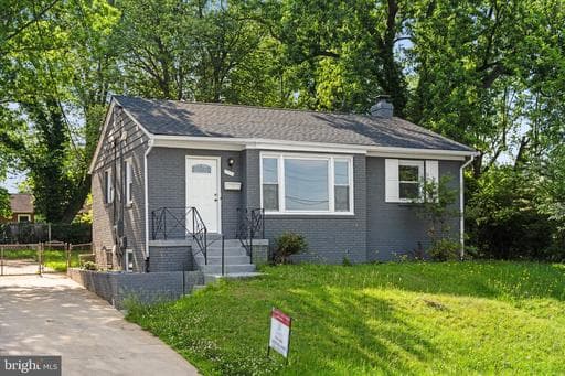 6714 STOCKTON LANE - Photo 1