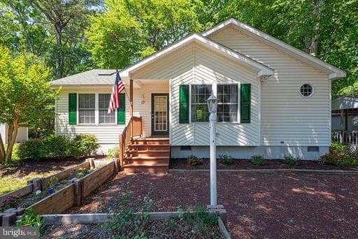 17 GREENWOOD LANE - Photo 1