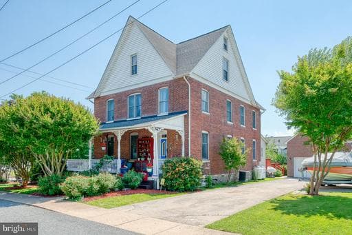 505 ARCH STREET - Photo 1