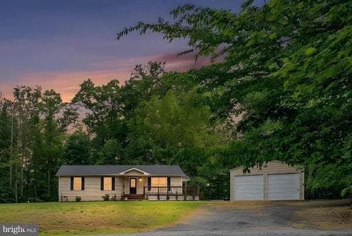 3150 SARETH LANE - Photo 1
