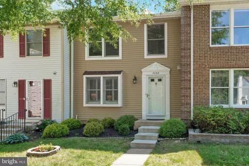 2038 Brooks Square Pl, Falls Church, VA 22043-1756, United States