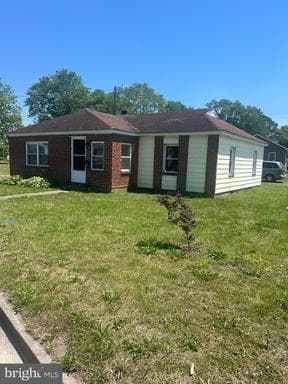 30749 HAMPDEN AVENUE - Photo 1