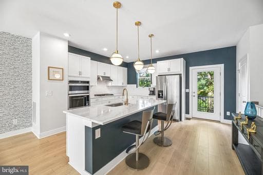 1017 S TAYLOR COURT