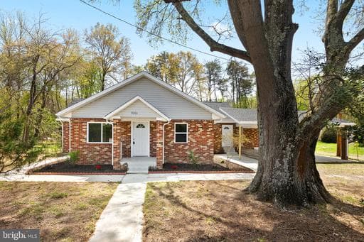 5311 BROWNS PLACE - Photo 1