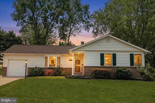 426 GILMOR ROAD - Photo 1