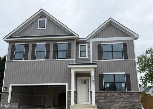 3705 DEVONANN LANE - Photo 1