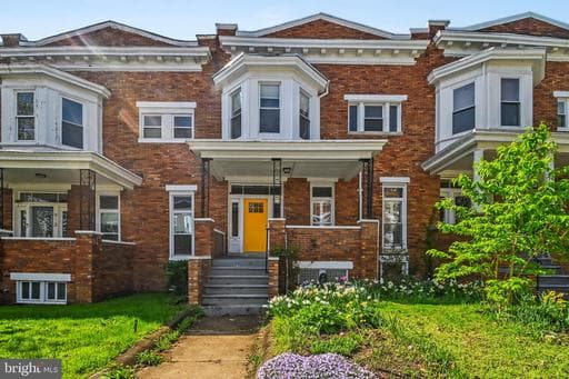 815 BROOKS LANE
