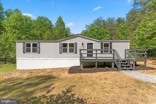 152 OAKLAND PLACE - Photo 1