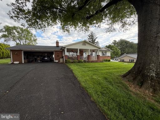 11 W OBRECHT ROAD - Photo 1