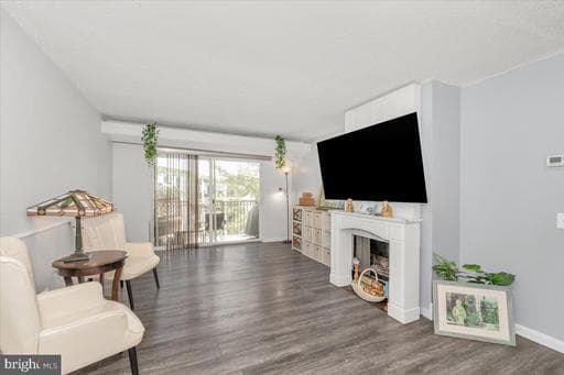 60 S VAN DORN STREET 511