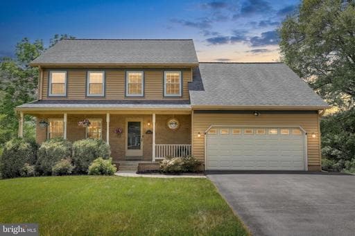 255 BRAEBURN DRIVE - Photo 1