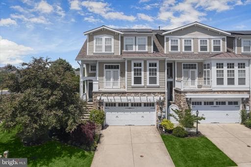 8801 MIRROR LAKE WAY - Photo 1