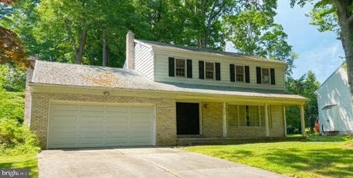 434 WOODCREST DRIVE