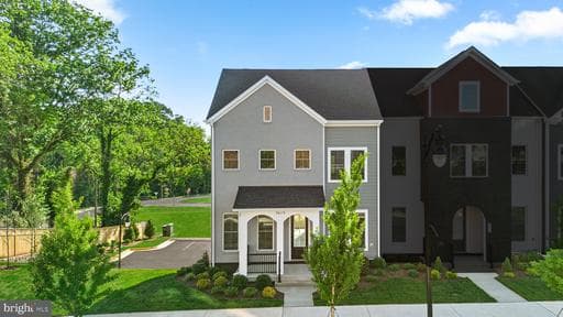 9615 GRANT AVENUE - Photo 1