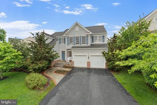 6040 Wake Crest Ct, Haymarket, VA 20169-3230, United States - Photo 1