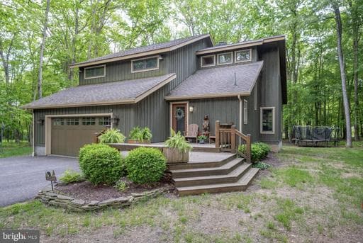 62 MIDDLETON ROAD - Photo 1