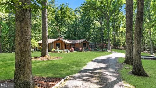 8218 KINCHELOE ROAD - Photo 1