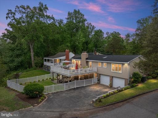 508 WALNUT DRIVE - Photo 1