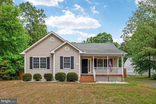 634 CLOVER HILL DRIVE - Photo 1